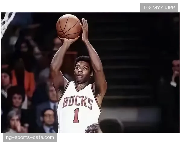 奥斯卡·罗伯特森关键时刻组织能力显著优于同代控卫