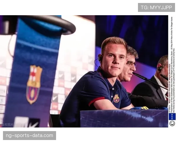 特尔施特根连续高位出球主导防线构建对比曼联门将反应速度提升